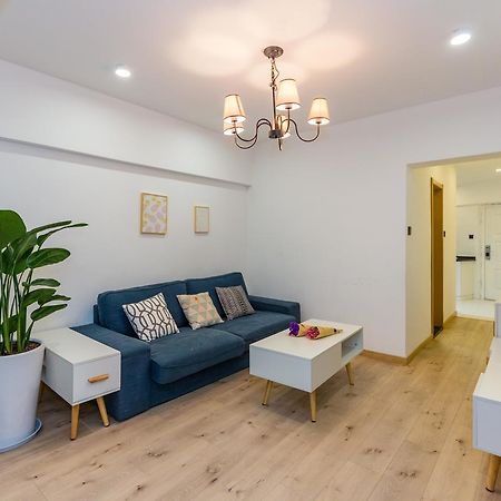 Henry'S Apartment - South Maoming Road Шанхай Экстерьер фото
