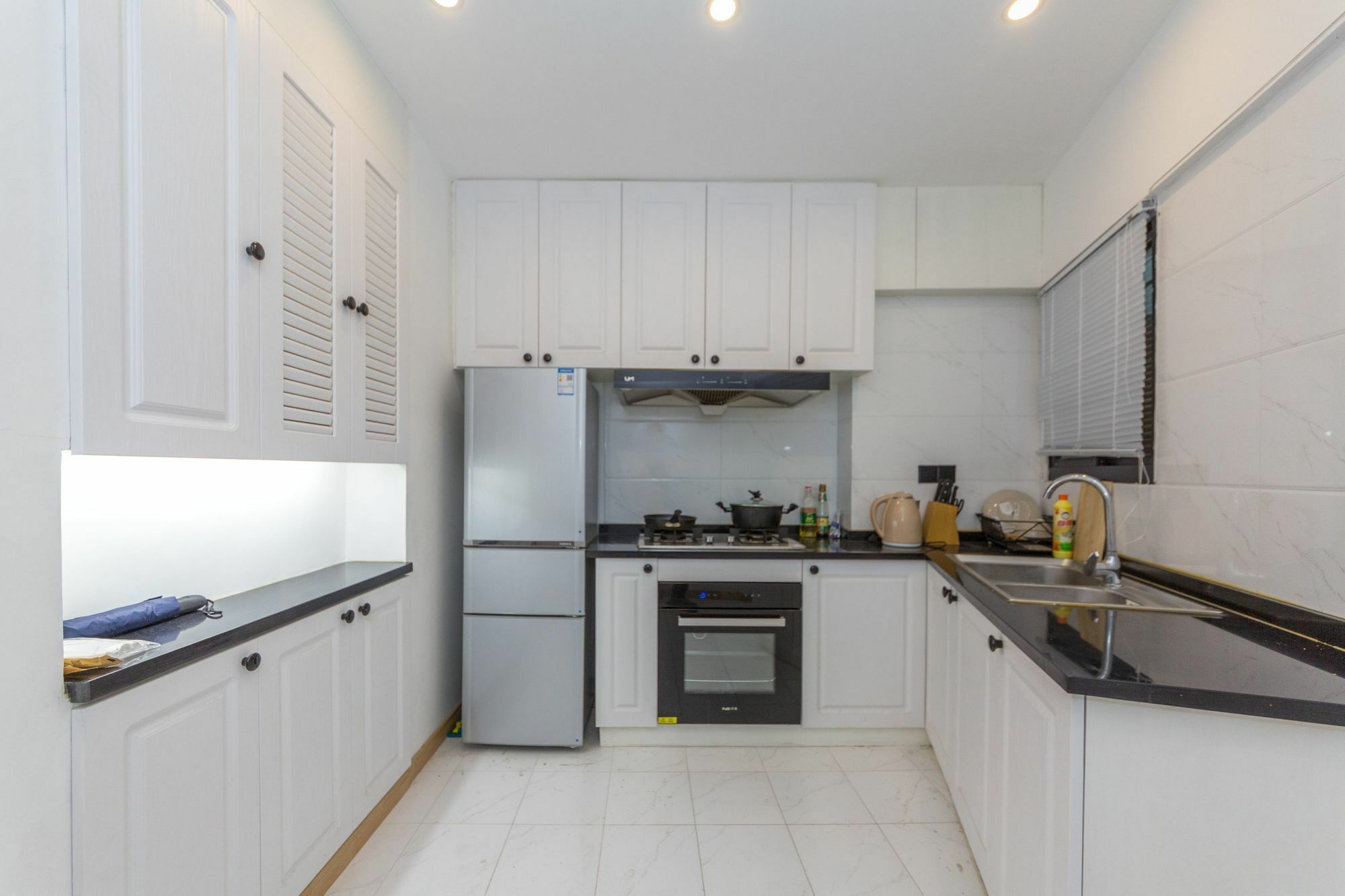 Henry'S Apartment - South Maoming Road Шанхай Экстерьер фото