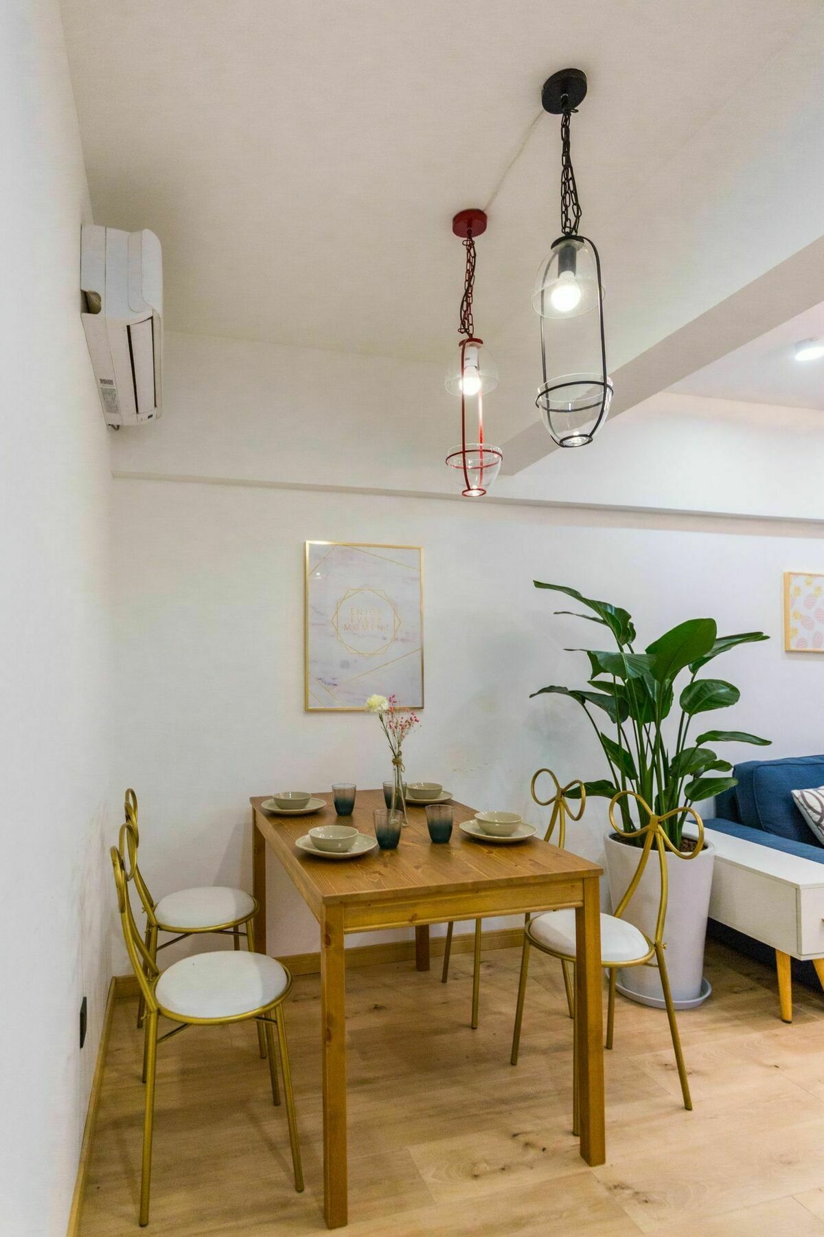 Henry'S Apartment - South Maoming Road Шанхай Экстерьер фото