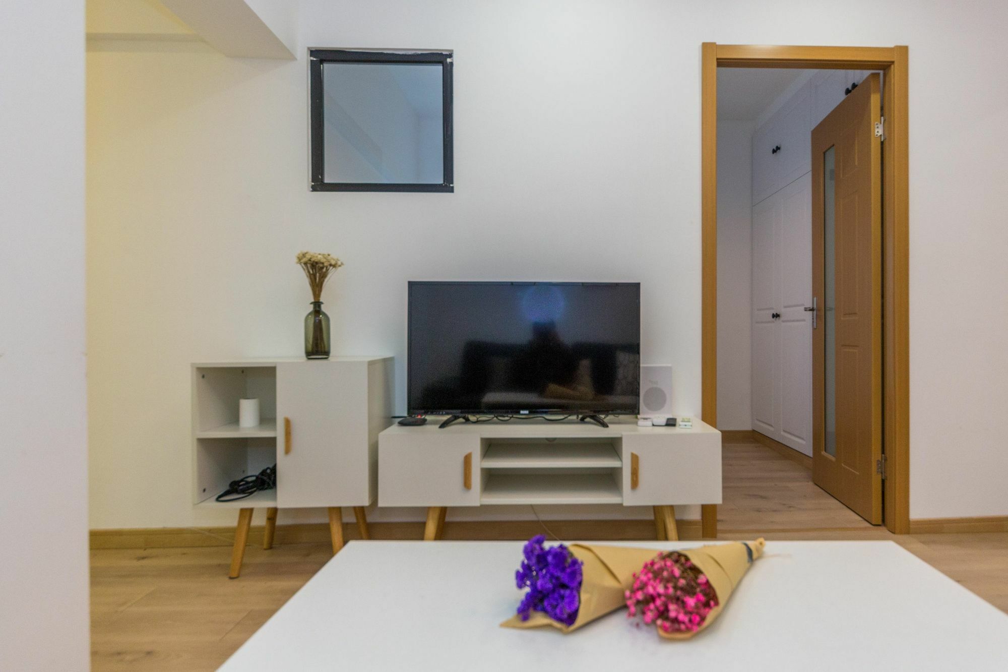 Henry'S Apartment - South Maoming Road Шанхай Экстерьер фото